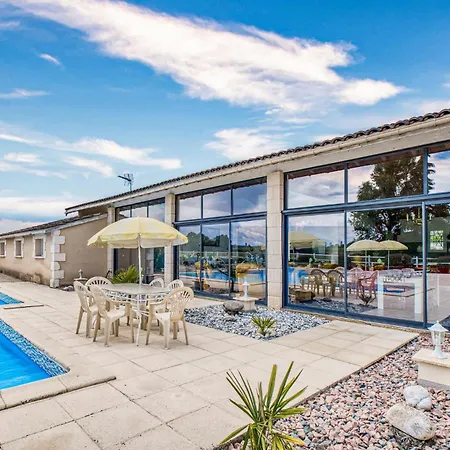 Cozy In With Wifi Holiday home
