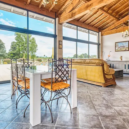Cozy In With Wifi Holiday home